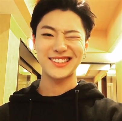 Fanfic / Fanfiction EOEO (Seungyoun - UNIQ) - VIII - Câmbio.