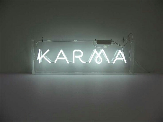 Fanfic / Fanfiction Karma - ;eu te amei, mas por quê você não me amou de volta?;