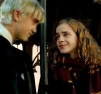 Fanfic / Fanfiction Dramione- A different story this time. - Introducing the snowball