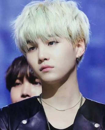 Fanfic / Fanfiction Um amor proibido (Yoonmin)(Hiatus) - Culpado ou inocente?