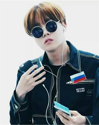 Fanfic / Fanfiction Imagine-Jung Hoseok (HOT) Sua Submissa - O que há entre vocês?