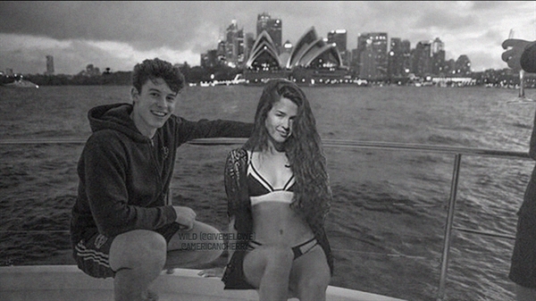 Fanfic / Fanfiction Wild - Shawn Mendes - We keep this love in this photograph; Sidney