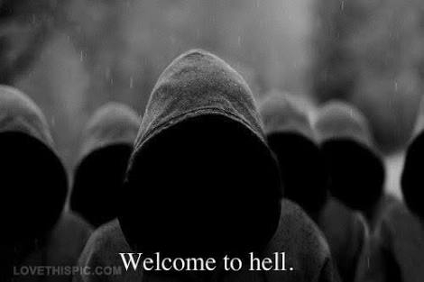 Fanfic / Fanfiction Because with me? - Welcome to Hell...