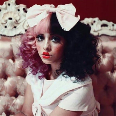 Dollhouse - Melanie Martinez escrita como se canta