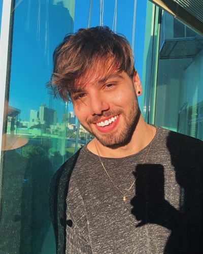 T3ddy Sorrindo on X: É um nenê de óculos mesmo  / X