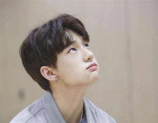 Fanfic / Fanfiction Um romance acadêmico(Imagine Hyunjin -Stray Kids ) - Nem um pouco insistente