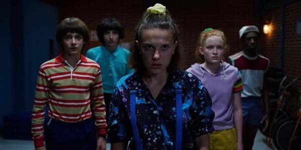 História Stranger Things- Não somos mais crianças - Oque há comigo? -  História escrita por triztomlinson28 - Spirit Fanfics e Histórias