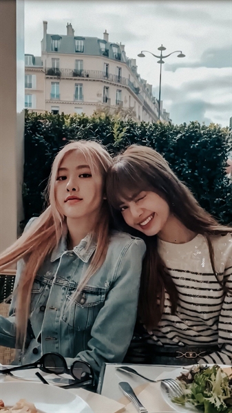 Fanfic / Fanfiction Be Mine - Chaelisa - With You