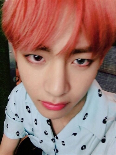 Fanfic / Fanfiction Anime Connection (Kim Taehyung - BTS) - Cell Phone