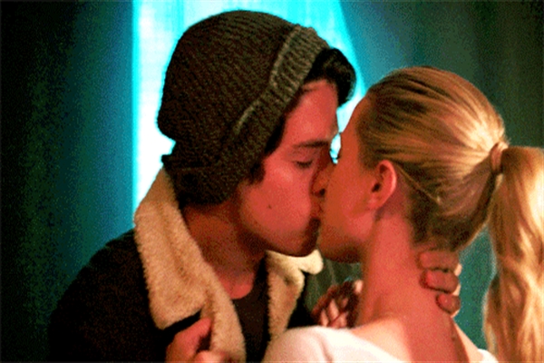 Fanfic / Fanfiction Bughead-Archie or Jughead - Bughead is back