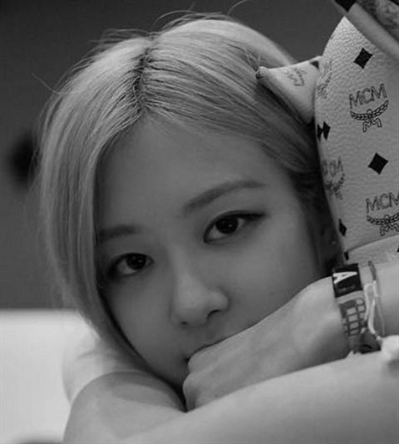 Fanfic / Fanfiction Between Two Worlds (Imagine Rosé) - I've lost my place