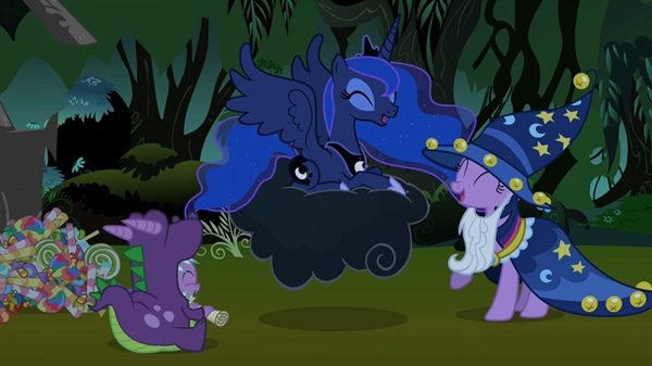 Princesa Luna Pensando, personagem My Little Pony em preto e roxo