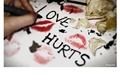 História: Love hurts