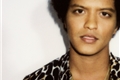 História: Imagine Bruno Mars e Voc&#234; - (HOT 18)
