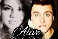 História: Alive : Love by Chance