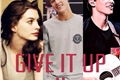 História: Magcon- Give it up II