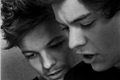 História: Falling For You - Larry Stylinson ONE-SHOT