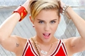 História: Miley ao mundo dos peitos