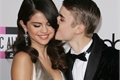 História: A historia de Selena e Justin