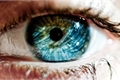 História: Os olhos azuis da cor do oceano