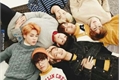 História: Eu t&#244; com eles ~ BangTan Boys