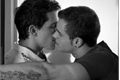 História: Amor bandido ( Romance Gay )