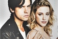 História: New life old love - Bughead