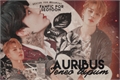 História: Auribus Teneo Lupum
