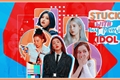 História: Stuck with my favorite idol (Seulrene)