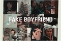 História: Fake Boyfriend